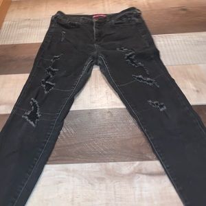 womens black ripped skinny jeans